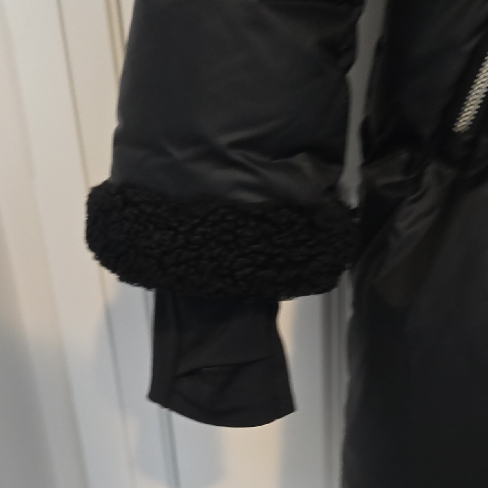 RUDSAK JULIANA W MID-LENGTH DOWN PUFFER WITH FAUX SHEARLING TRIM - NO BELT - Picture 10 of 10